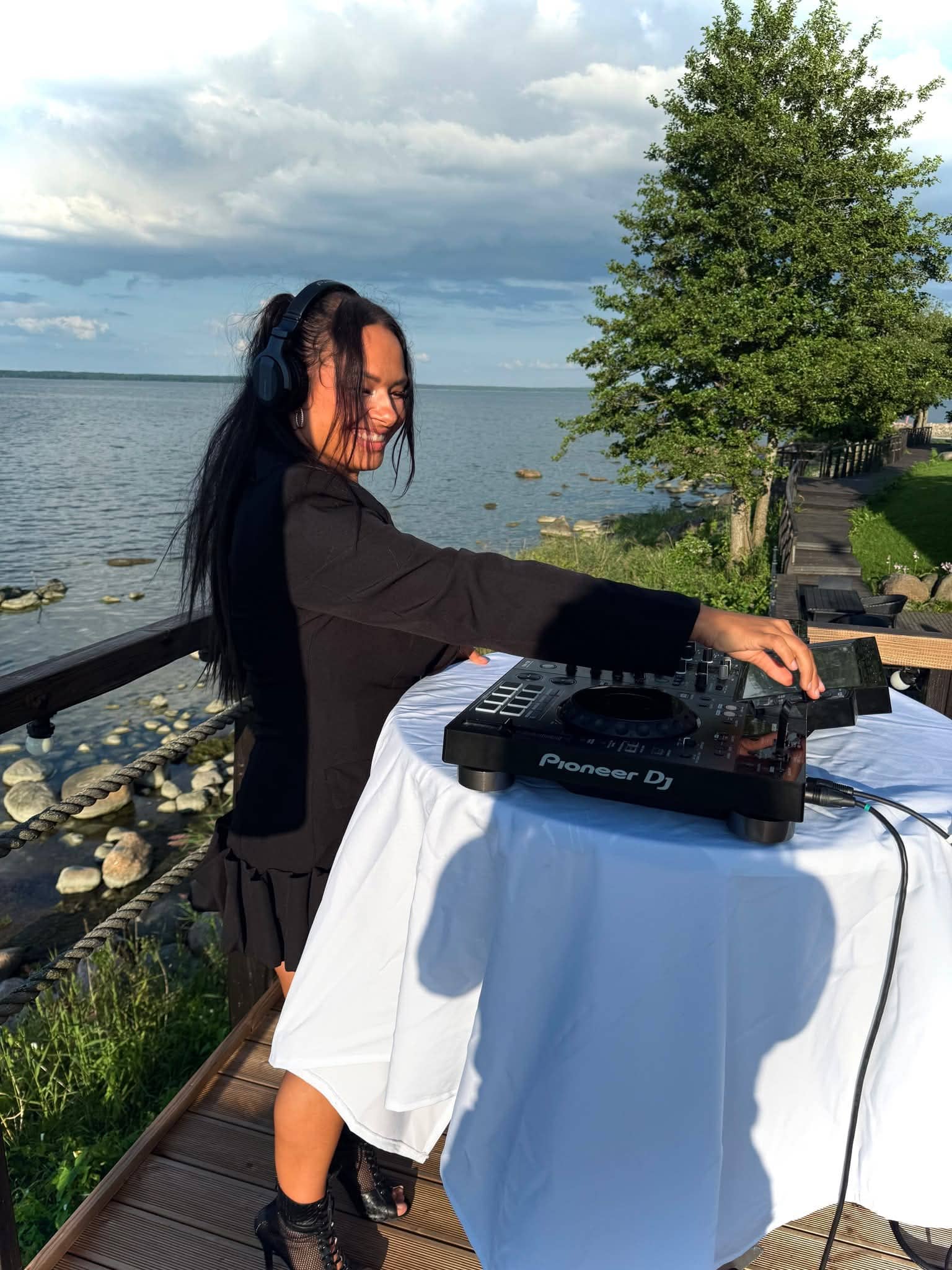 DJ Tiera 2