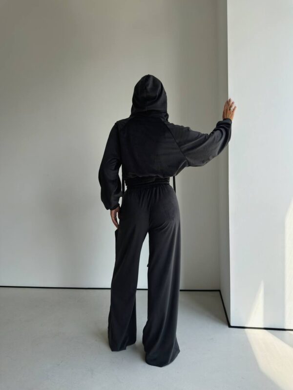 Mod 109-6 Must veluurkomplekt "Mod 109"