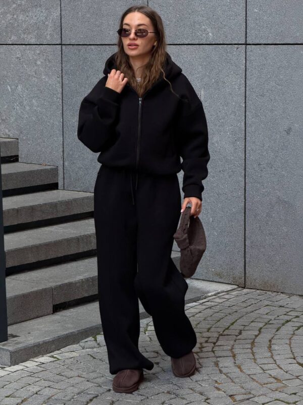 Must kaheosaline dressikomplekt "Model 052"