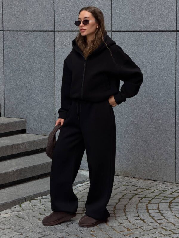 Must kaheosaline dressikomplekt "Model 052"